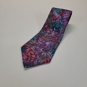 Surrey Floral Necktie Elegant Purple Red Blue Flower Pattern‎ Tie